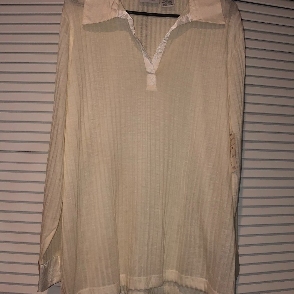 GORGEOUS Brand-New Cream Pull-over Sweater with Sa